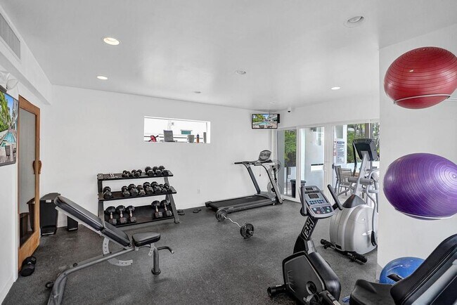 Building Photo - North Ocean Boulevard, Pompano Beach, FL 33062 - 4 BR 3.5 BA townhouse