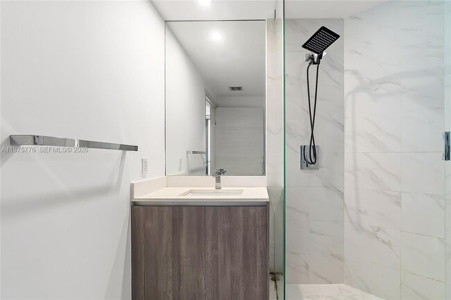 Building Photo - 801 S Miami Ave