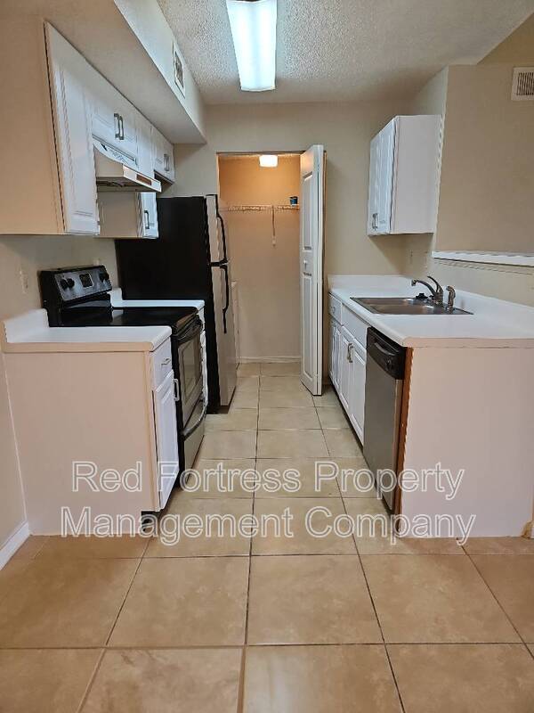 Building Photo - 12561 Equestrian Cir