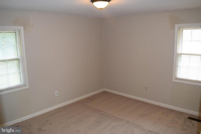 Building Photo - 4405 Manor Hall Ln