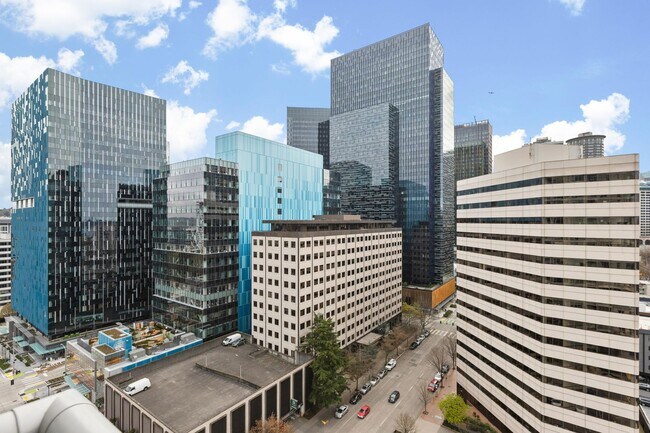 Building Photo - Stellar Denny Triangle Luxury Condo