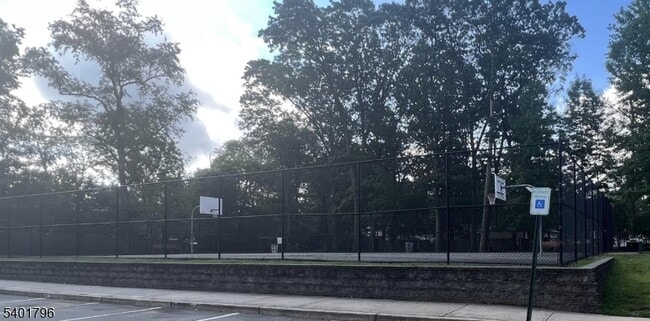 Building Photo - 36 Mundy Ave