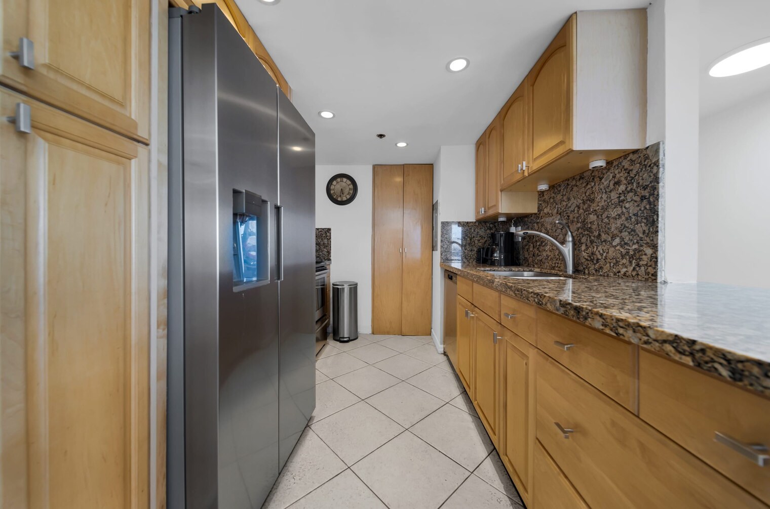 Building Photo - 1717 N Bayshore Dr