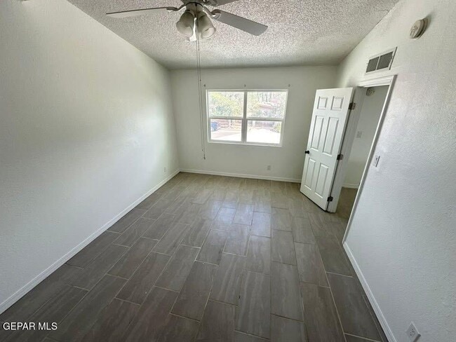 Building Photo - 2509 Red Sails Dr