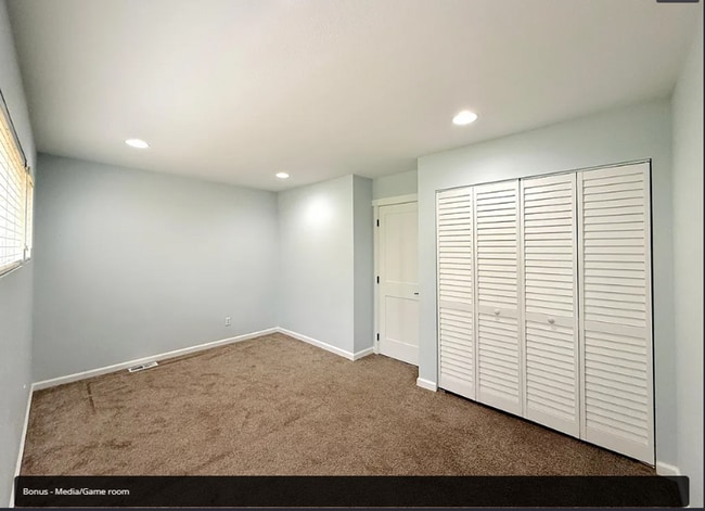 Building Photo - House For Rent In Sammamish