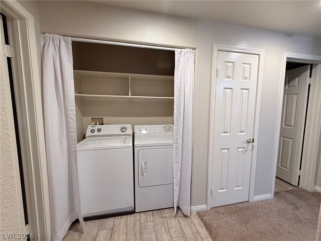 Building Photo - 2113 Echo Bay St