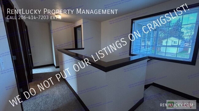 Building Photo - 104 167th St E