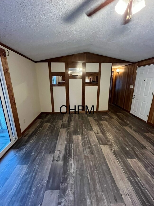 Building Photo - 1840 N Nichols Hwy