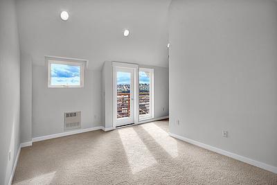Building Photo - INDUSTRIAL-STYLE QUEEN ANNE TOWNHOUSE WITH...