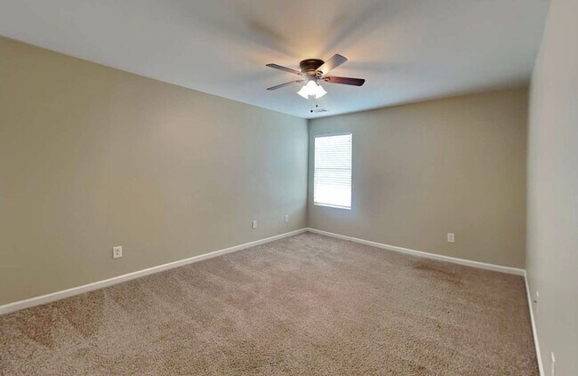 Building Photo - 5870 Ridge Stone Way