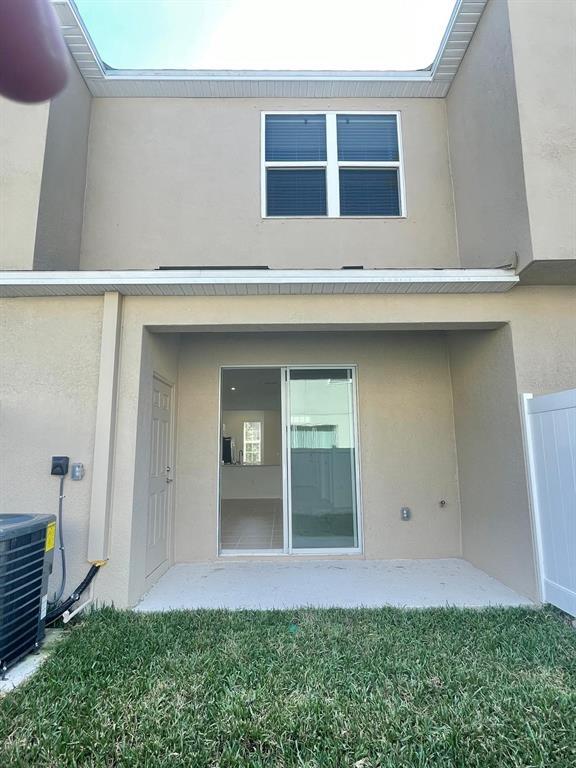 Building Photo - 6330 Fairmont Ln