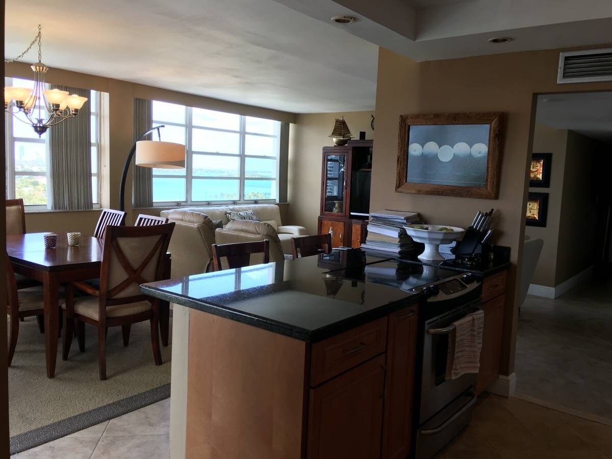 Building Photo - 11930 N Bayshore Dr