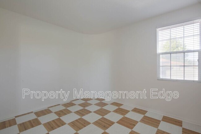Building Photo - 32555 Favara Dr