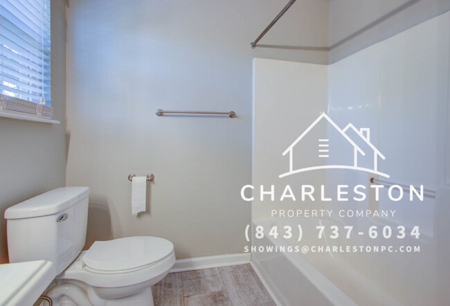 Building Photo - 156 Pecan Grove Ave