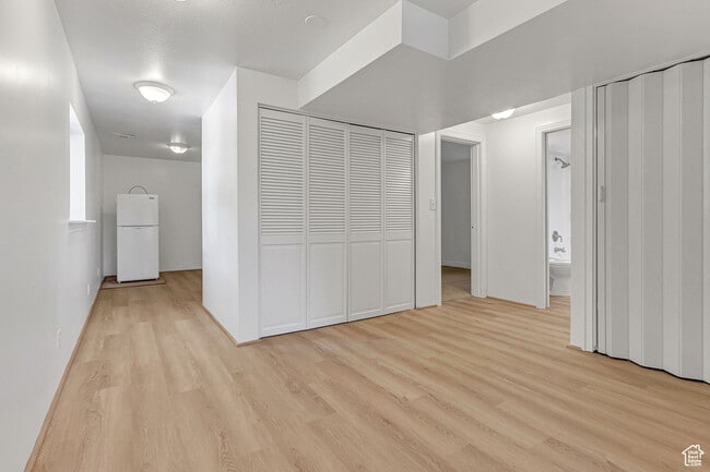 Building Photo - 575 Upper Evergreen Dr
