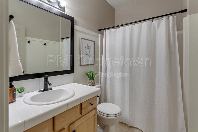 Building Photo - 21724 SW Vintner Ln