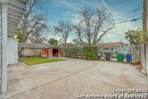 Building Photo - 811 Cottonwood Ave