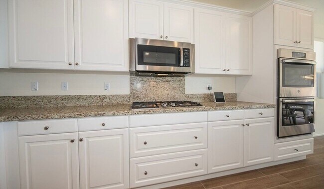 Building Photo - Beautiful 3-Bedroom, 2.5-Bathroom Home for...