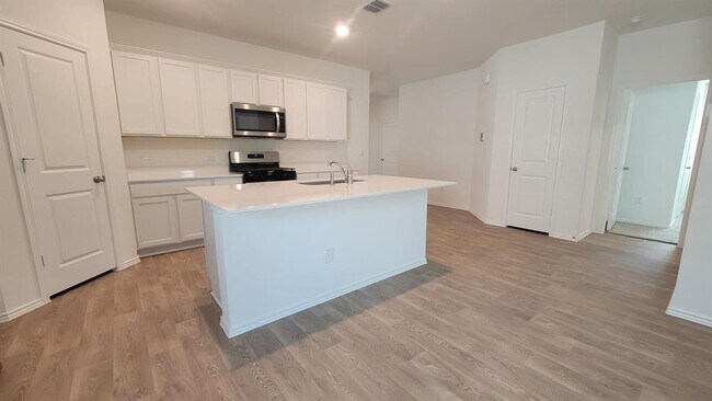 Building Photo - 131 Palestine Trl