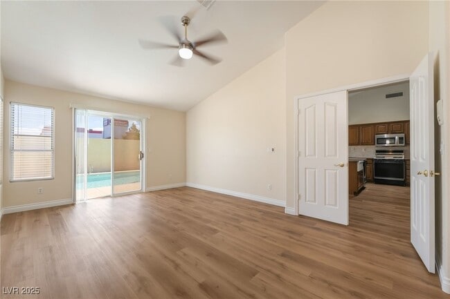 Building Photo - 8250 Fox Tail Way