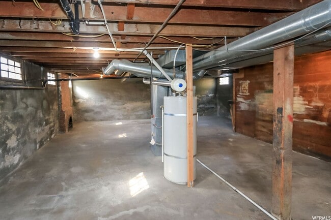 Building Photo - Charming 3 Bedroom Bungalow in West Valley