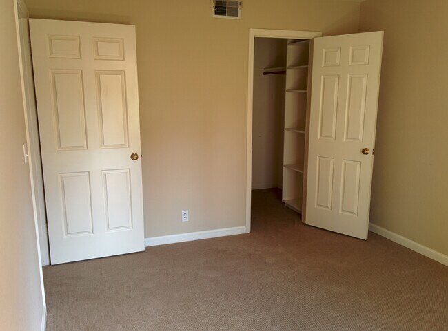 Second Bedroom - 1309 Crane St