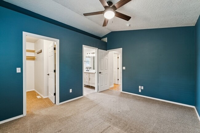 Building Photo - 5998 S Wallflower Pl