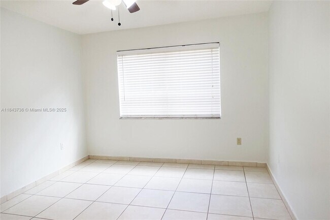 Building Photo - 495 NW 72nd Ave