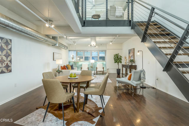 Building Photo - 510 S Hewitt St