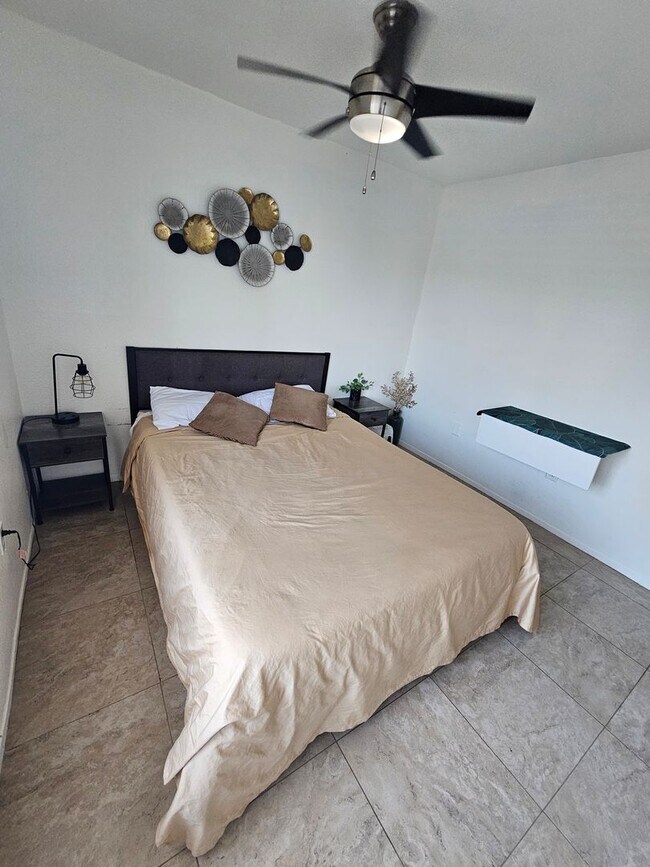 Building Photo - 2195 UNFURNISHED ~ $2395 PARTIALLY   FURNISHED  NO UTILITIES INCLUDED