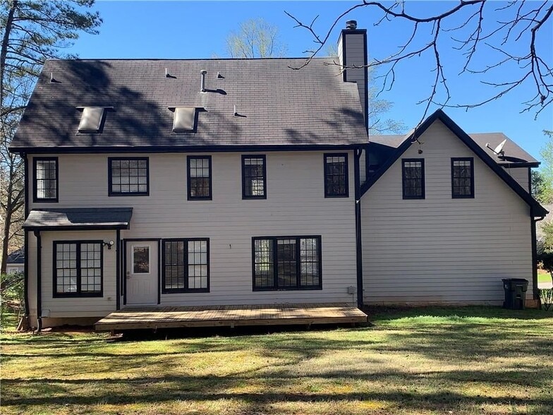 Building Photo - 110 Price Hills Trail