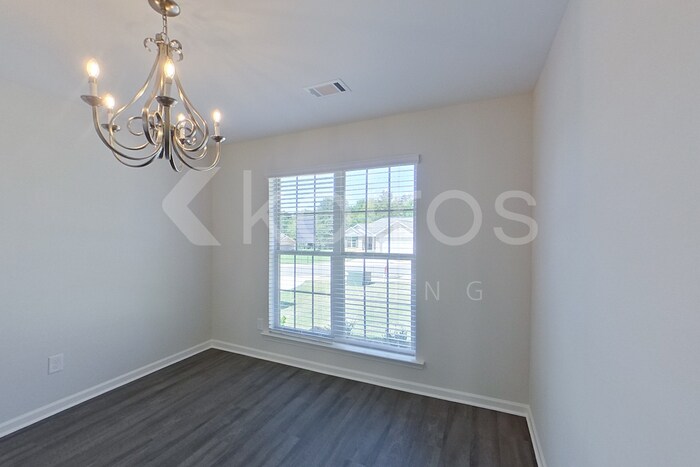 Building Photo - 781 Park Ln