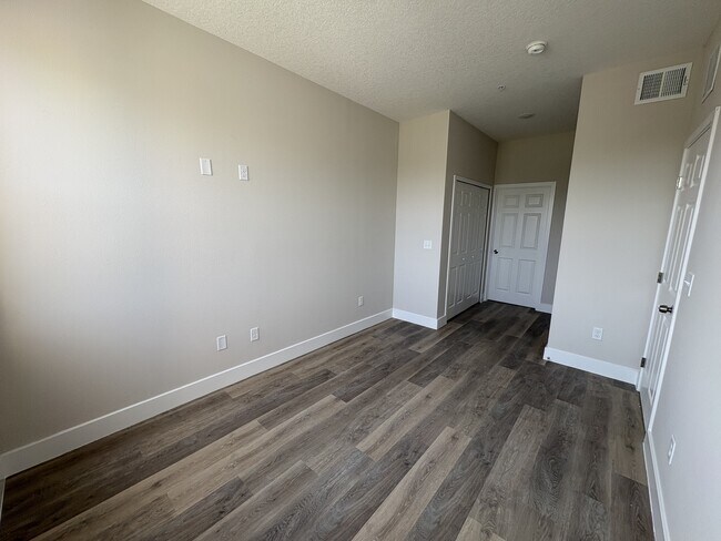 Building Photo - 4424 S Texas Ave