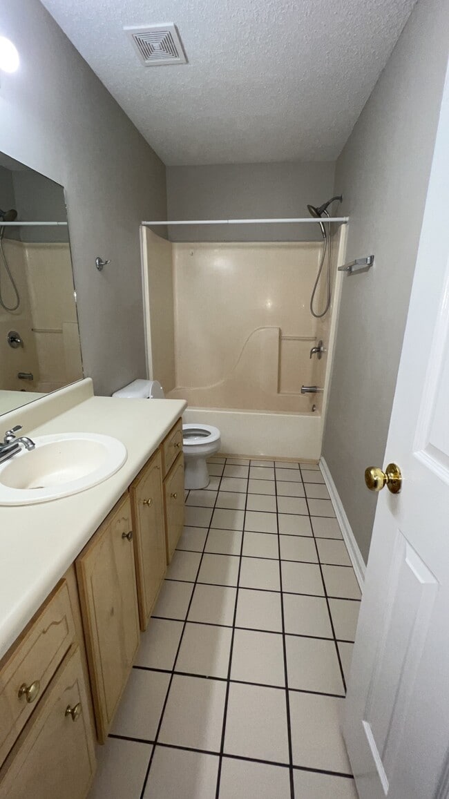 Building Photo - 754 Melissa Dr