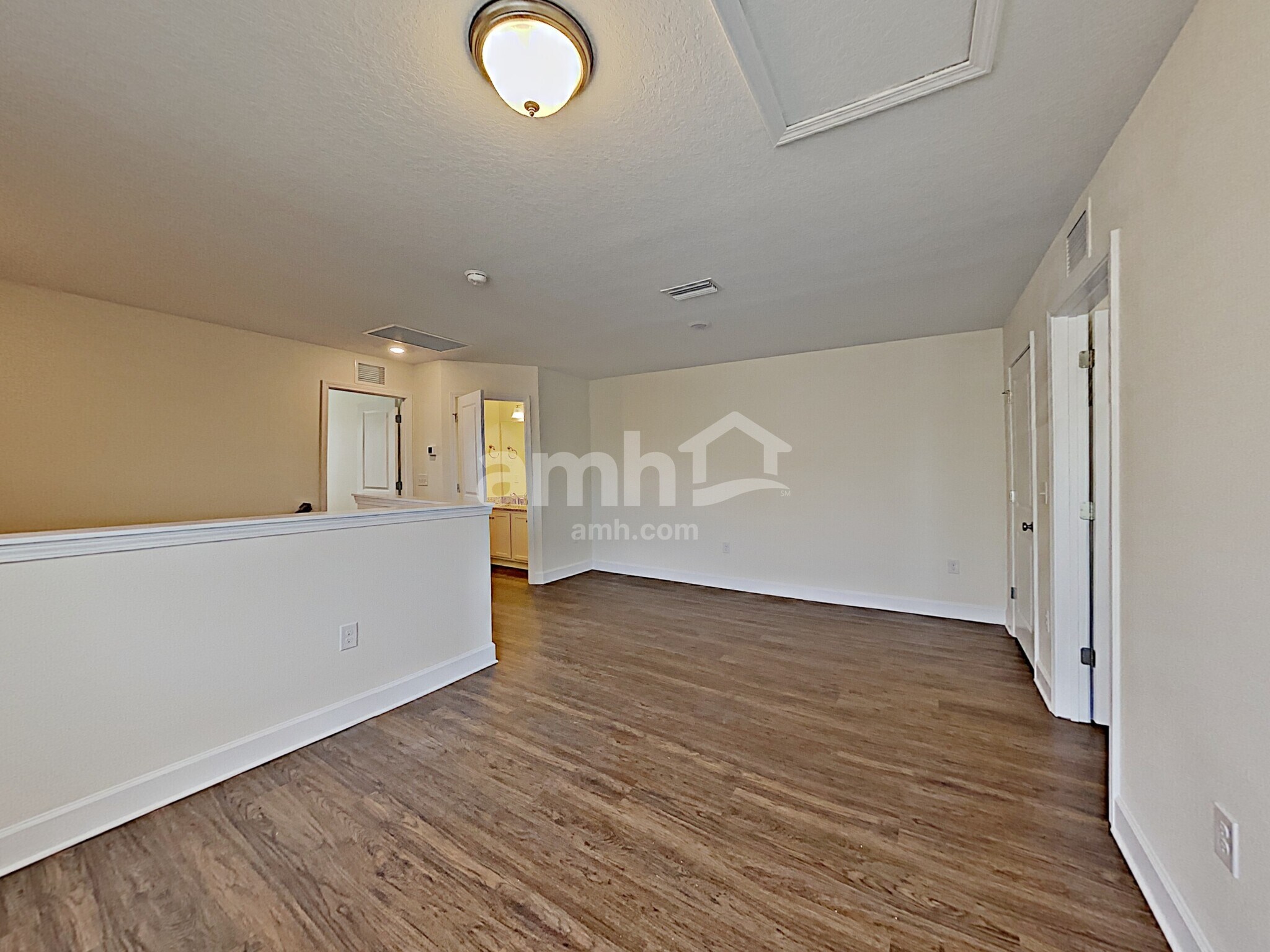 Building Photo - 401 Pine Terrace Dr