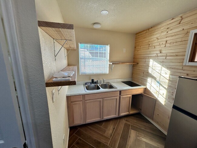 Building Photo - Highview Dr (MN)