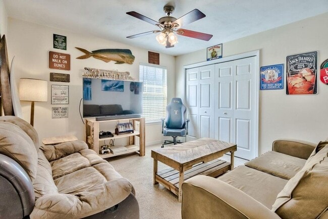 Building Photo - PRICE DROP!! Great 3-bedroom Florida cottage located in the heart of the Town of Santa Rosa