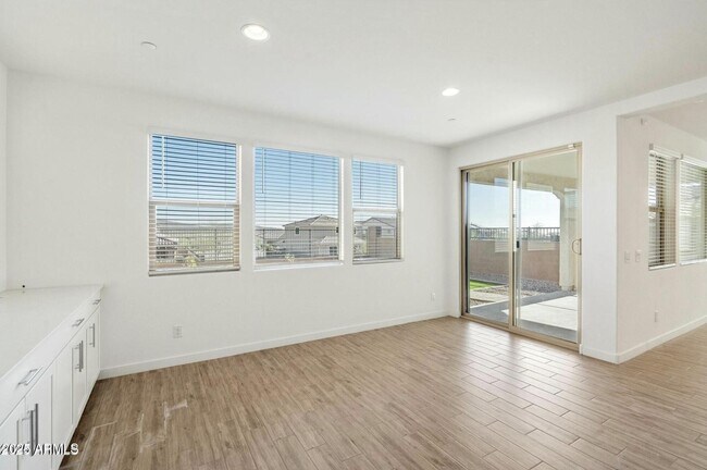 Building Photo - 31957 N 125th Ave
