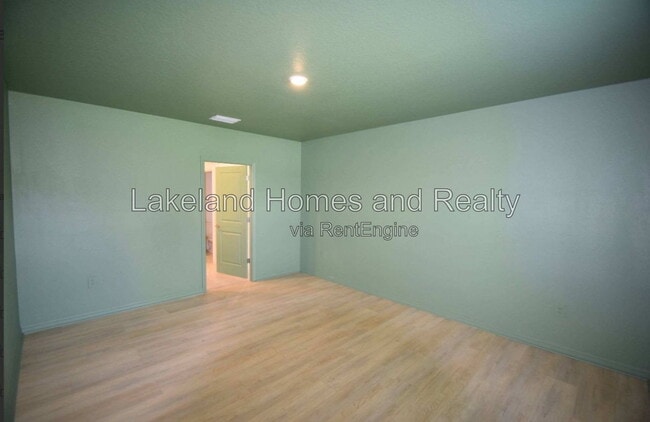 Building Photo - 4060 Radiant Mountain Dr