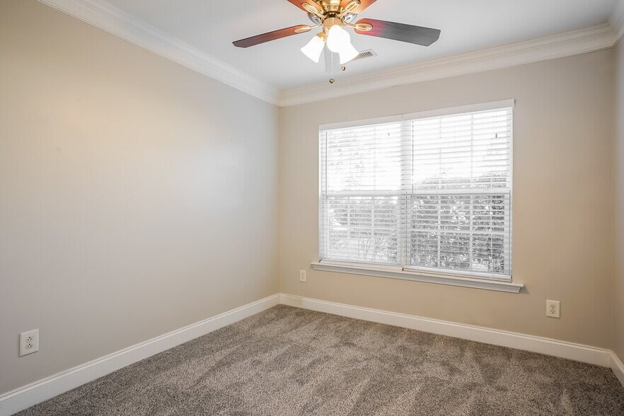 Building Photo - 447 Averasboro Dr