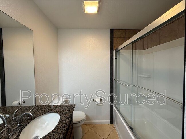Building Photo - 1633 Porter Way