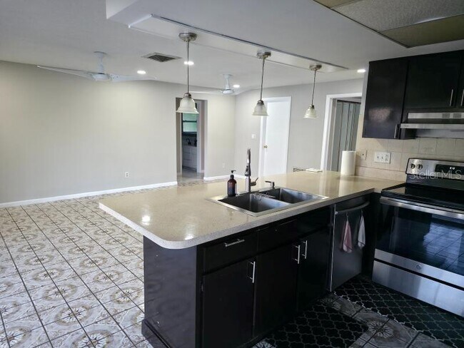 Building Photo - 2111 N Keene Rd