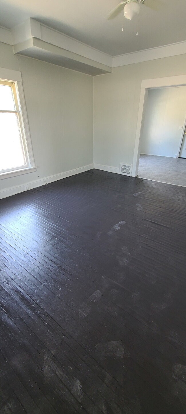 Building Photo - 1140 Ave B