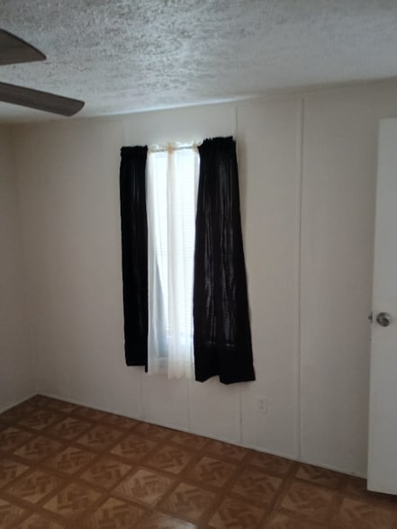 Building Photo - 124 Laurence