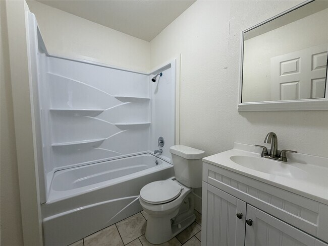 Building Photo - 3014 Rosalie St