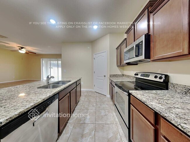 Building Photo - 3247 Berwick Ln