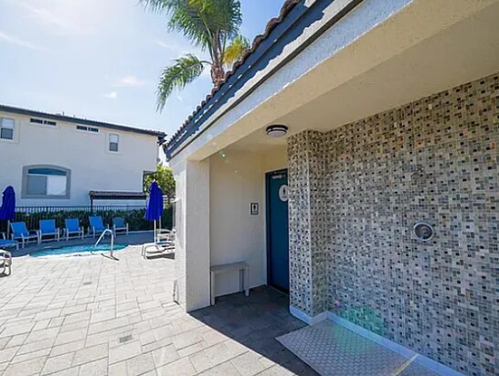 Building Photo - 30902 Club House Dr
