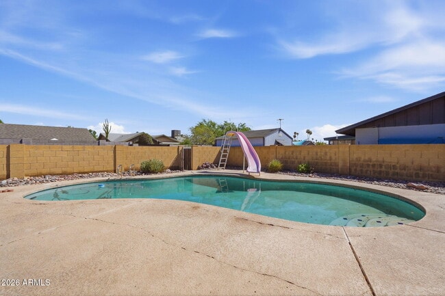 Building Photo - 1628 E Hermosa Dr
