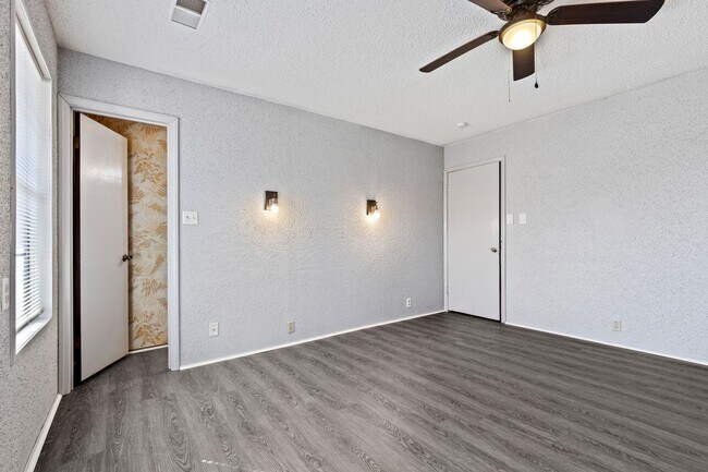 Building Photo - Blissful in Burleson ISD