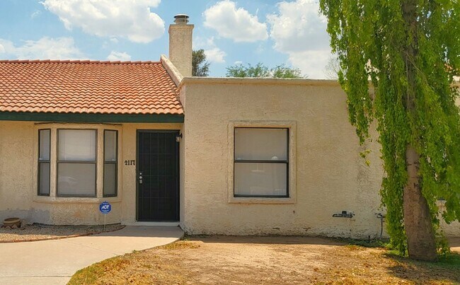 Building Photo - 2117 W Missouri Ave